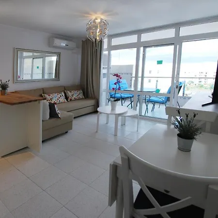 Central Apartment Overlooking Yumbo Centre With Heated Pool Maspalomas  Exterior photo
