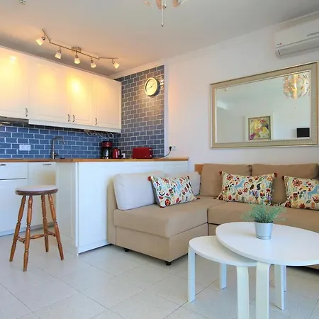 Central Apartment Overlooking Yumbo Centre With Heated Pool Maspalomas  Exterior photo